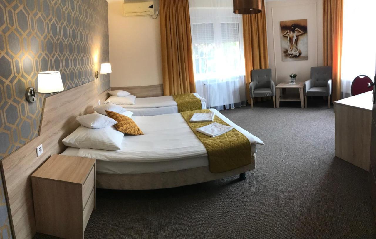 Pasja Noclegi B&B Wolow  Экстерьер фото